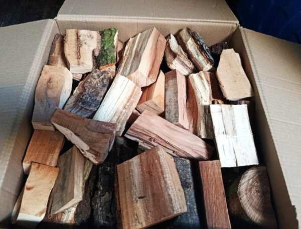 BBQ Experts Smoking Wood Chunks 1.2kg - Plum - Image 2