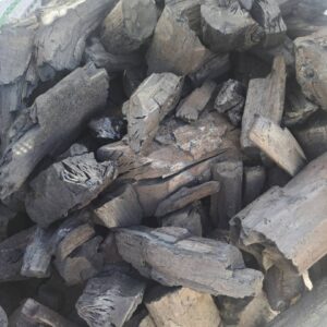 Restaurant Grade Natural Lumpwood Acacia Charcoal – Full Pallet (40 x 15kg Bags)